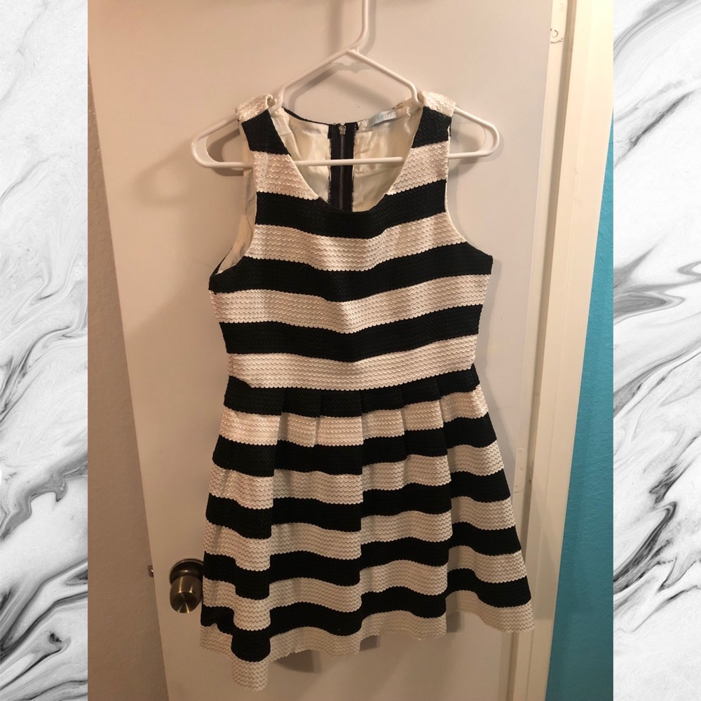 Super cute stretchy dress